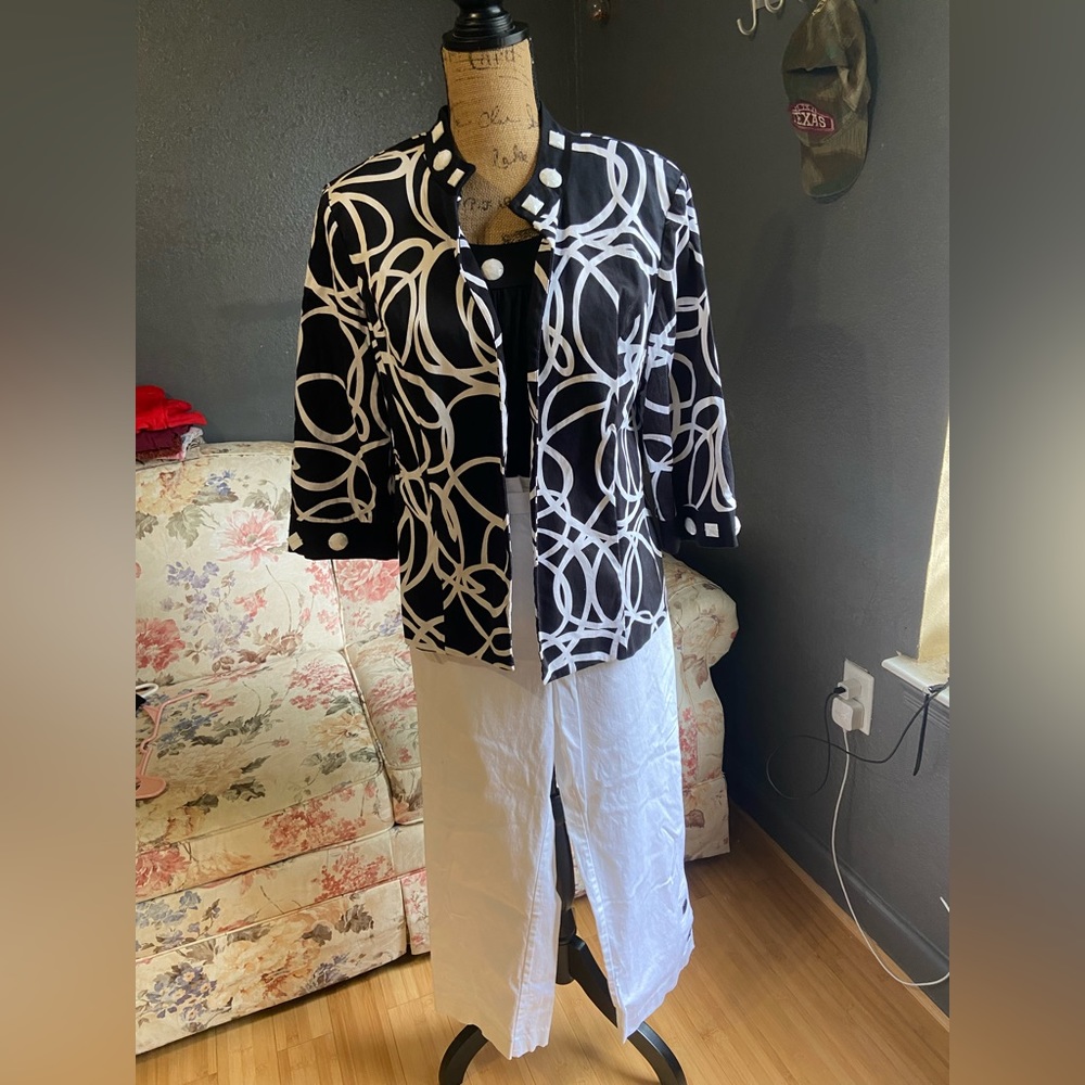 3 Pc Black & White Jacket With Shirt And Pants